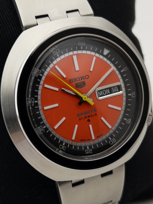 Seiko - Sports UFO - Ingen mindstepris - 6119-6400 - Mænd - 1970-1979