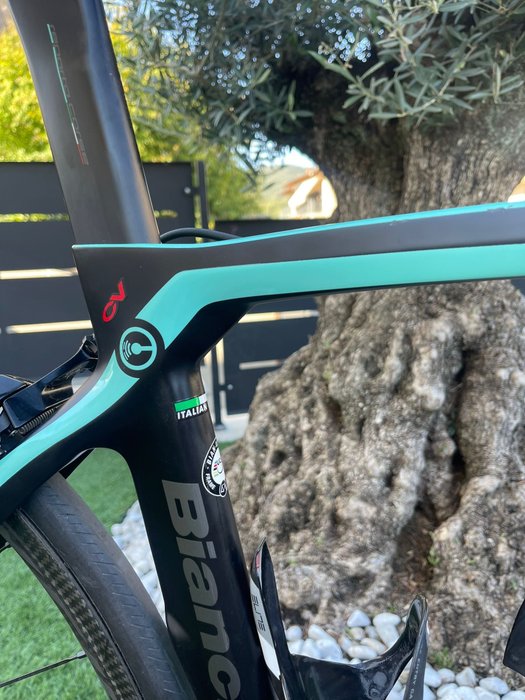 Bianchi - Ud over XR4 - Racercykel - 2021