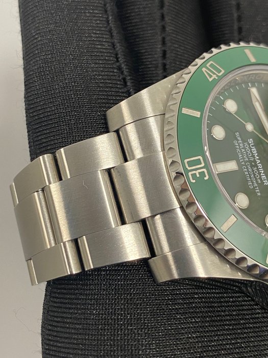 Rolex - Submariner Hulk - 116610LV - Unisex - 2021 GREEN CARD udgået