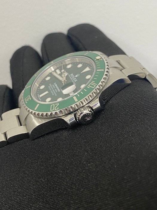 Rolex - Submariner Hulk - 116610LV - Unisex - 2021 GREEN CARD udgået