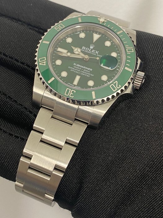 Rolex - Submariner Hulk - 116610LV - Unisex - 2021 GREEN CARD udgået