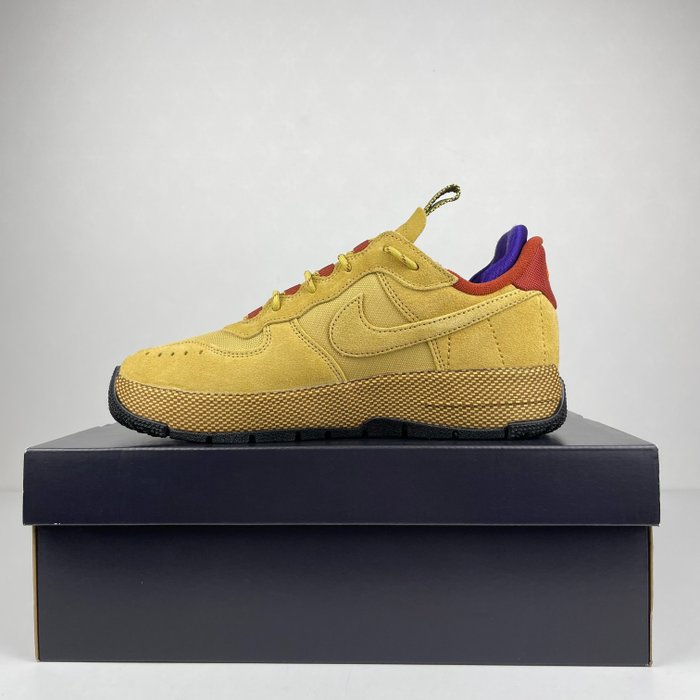 Nike - Sneakers - Størelse: Shoes / EU 40