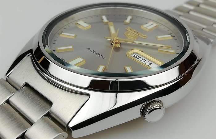 Seiko - Seiko 5 - Ingen mindstepris - Mænd - Automatisk, Dagsdato