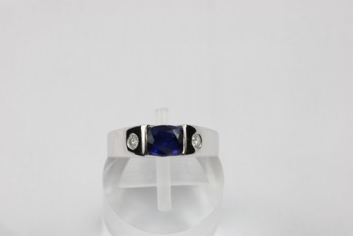 Ring - 18 kraat Hvidguld -  138ct tw Safir - Diamant