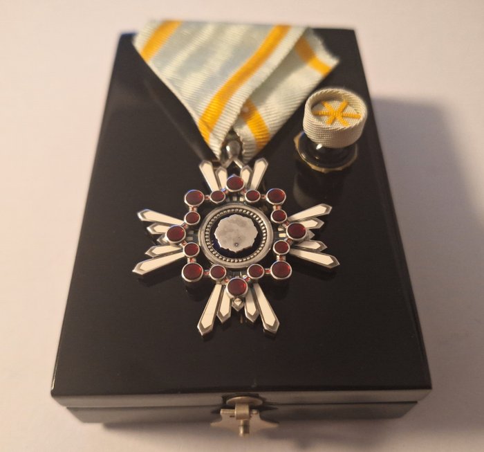 Japan - Medalje - Order Of The Sacred Treasure 5th Class