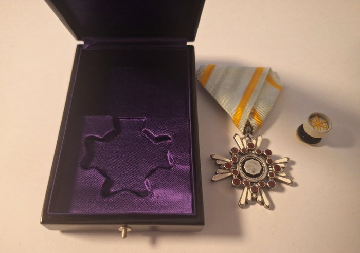 Japan - Medalje - Order Of The Sacred Treasure 5th Class