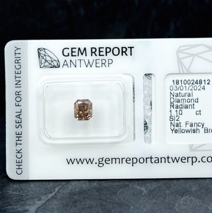 1 pcs Diamant  (Naturfarvet)  - 1.10 ct - Radiant - Fancy Gullig Brun - SI2 - Gem Report Antwerp (GRA)