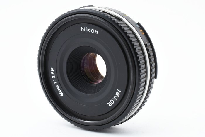 Nikon Ai Nikkor 45mm F/2.8P Black Prime objektiv