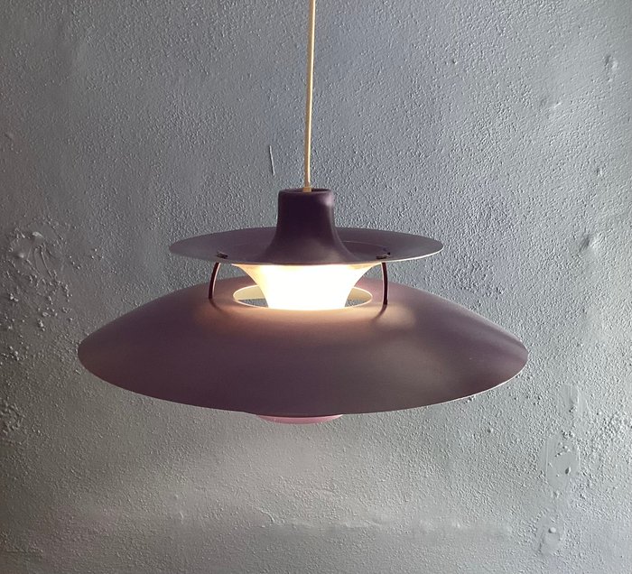 Louis Poulsen - Poul Henningsen - Lampe - PH5 - Metal