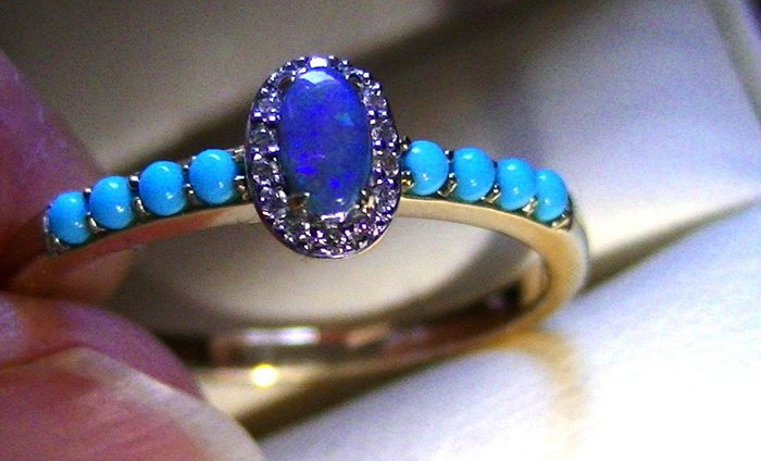 Ring - 14 karat Gulguld Opal - Diamant