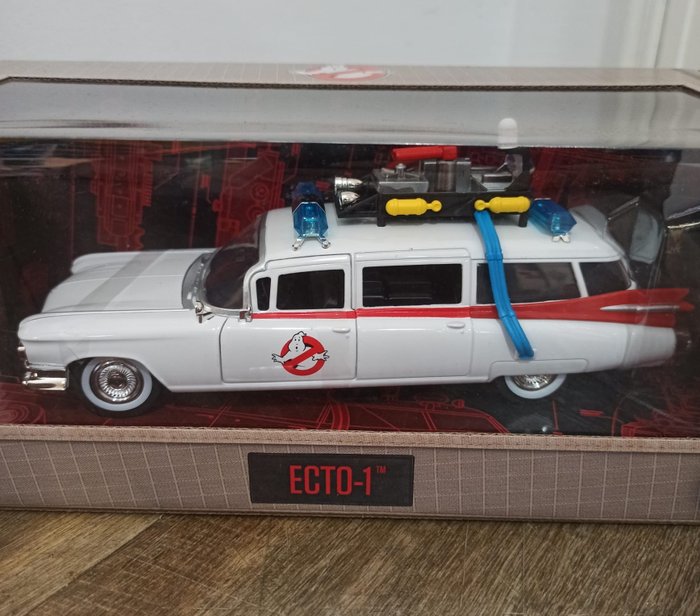 Ghostbusters ECTO-1 Vehicle Die-cast model from the 1984 classic movie (mint condition never opened)