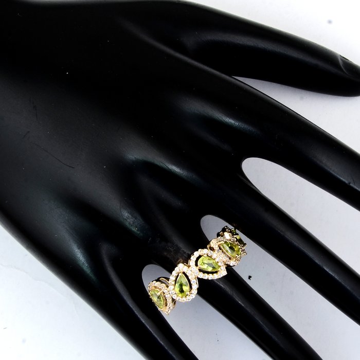 Ingen mindstepris - Ring - 14 karat Gulguld -  1.40ct. tw. Peridot - Safir