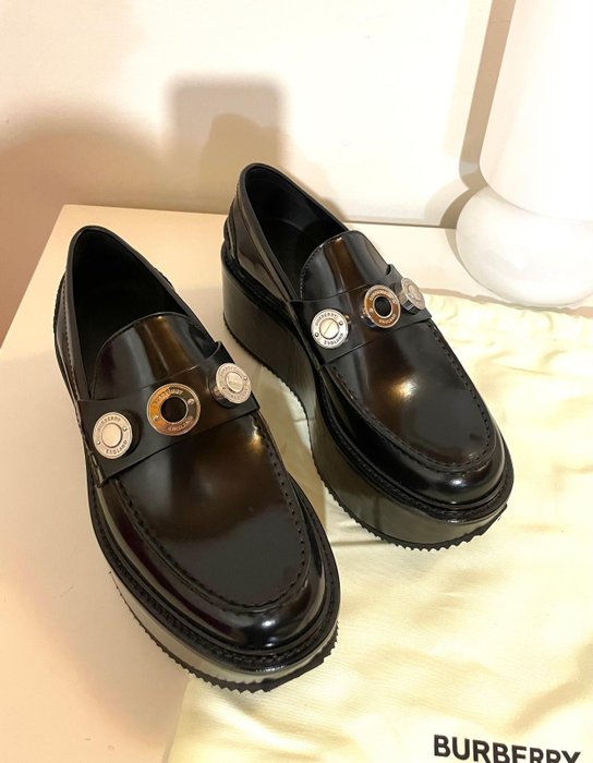 Burberry - Mokassiner - Størelse: Shoes / EU 38