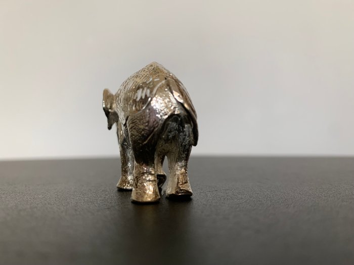 Christofle - Statuette - Elephant, collection Lumière d’argent. - Forsølvet