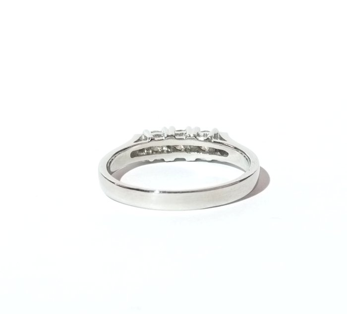 Ingen mindstepris - Ring - 18 kraat Hvidguld -  0.50ct. tw. Diamant (Natur)