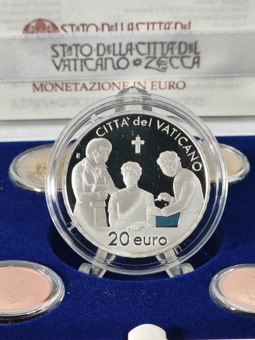 Vatikanstaten. Proof Set 2022 (incl. 20 euro "Medici contro la pandemia")