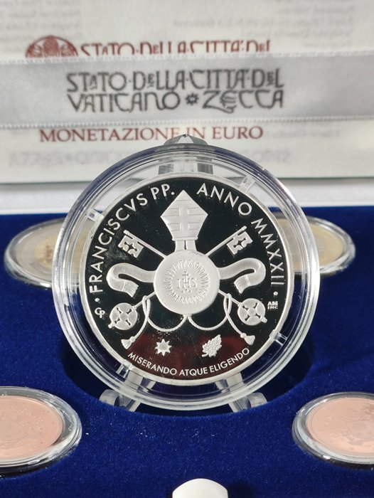 Vatikanstaten. Proof Set 2022 (incl. 20 euro "Medici contro la pandemia")