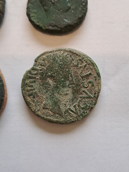 Romarriket. Lot of 4 Æ coins incl.: Marcus Aurelius, Hadrian, Antoninus Pius  Augustus (Hispania)  (Ingen mindstepris)