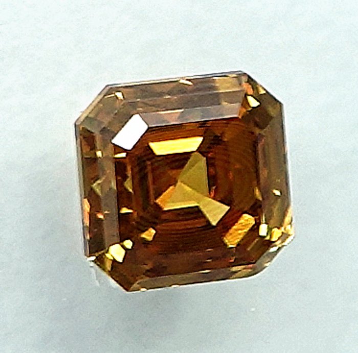 1 pcs Diamant  (Naturfarvet)  - 0.32 ct - Fancy Orange nuance Gul - SI1 - International Gemological Institute (IGI)