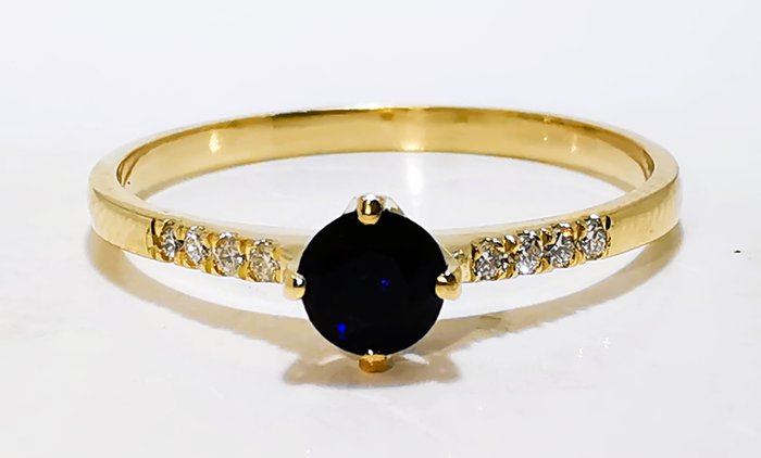 Ingen mindstepris - Ring - 14 karat Gulguld Safir