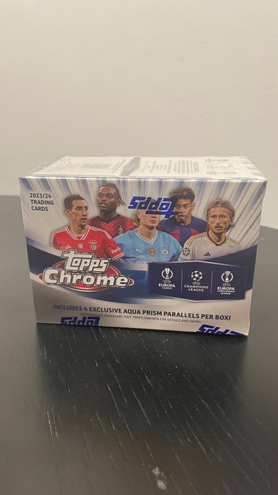 2023/24 Topps Chrome UEFA - 1 Sealed box - Næsten så god som ny (NM)