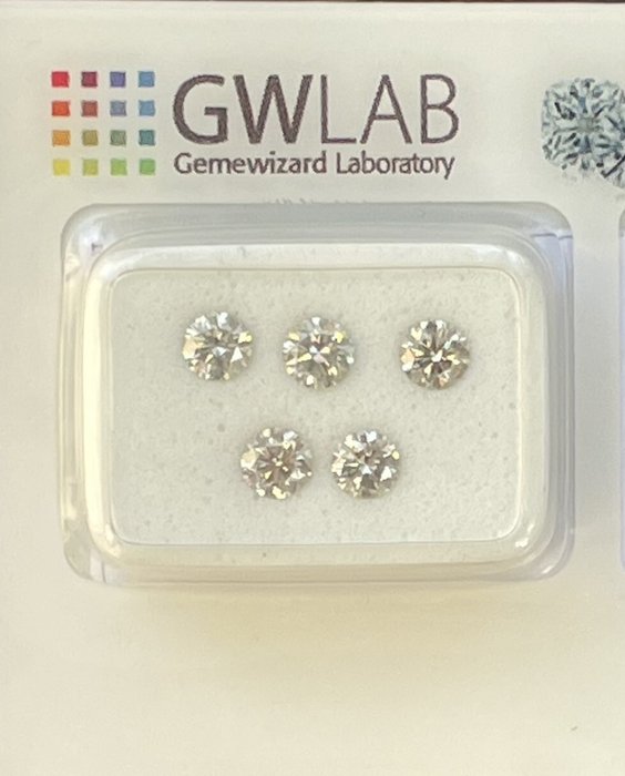 Ingen mindstepris - 5 pcs Diamant  (Natur)  - 0.92 ct - Rund - SI1, SI2 - Gemewizard Gemological Laboratory (GWLab) - Grå