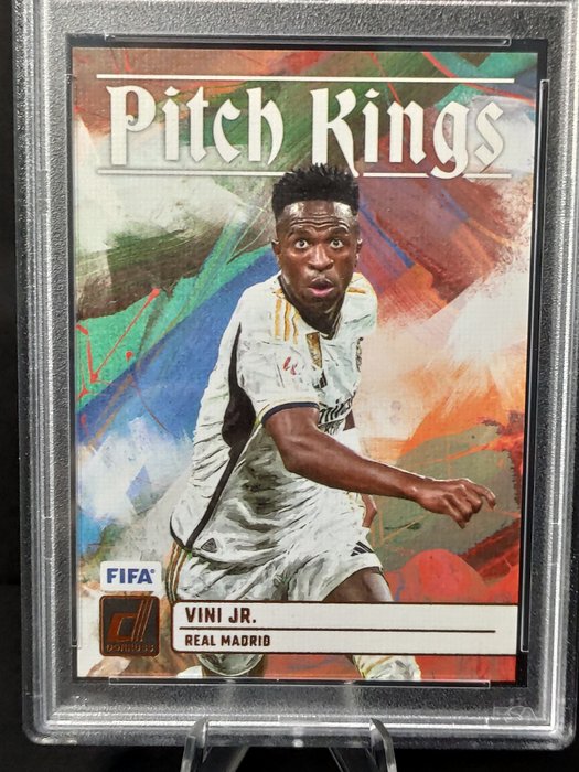 2023/24 Panini Donruss Fifa Lamine Yamal Pitch Kings PSA 10 Graded card