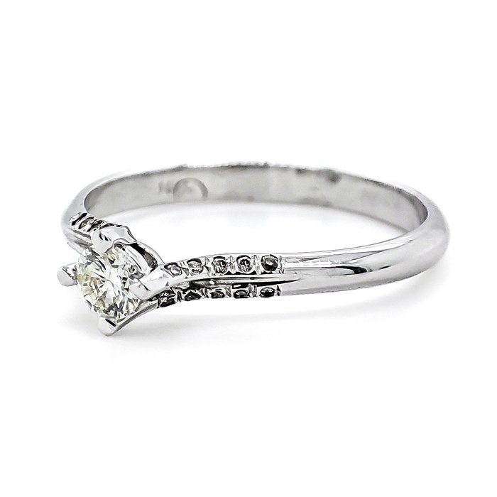 Ring - 14 karat Hvidguld -  0.27ct. tw. Diamant (Naturfarvet)  - Diamant