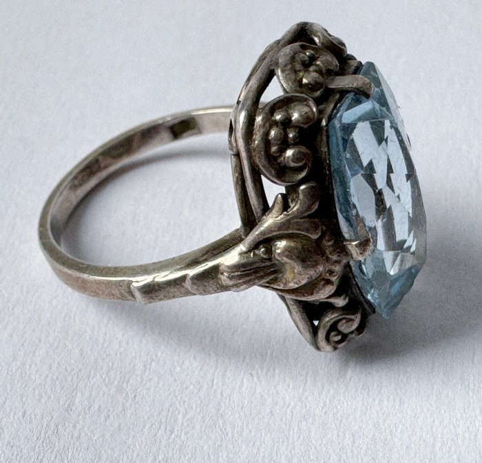 Ingen mindstepris - Ring Sølv - Art Deco, Spinel