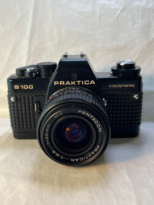 Praktica B 100 + B 200 + lenzen Reflekskamera med enkelt linse (SLR)