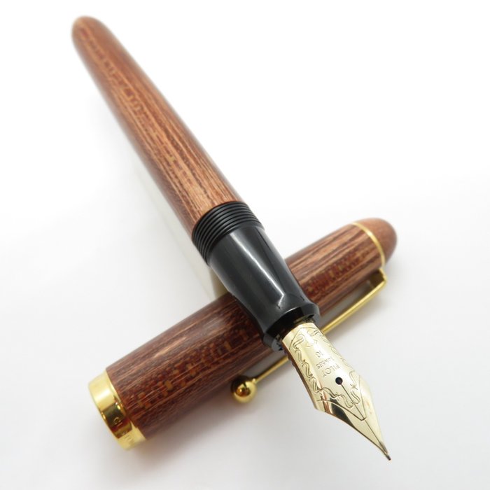 Pilot - Custom Kaede (Maple Wood) - 14K gold #10 nib (F) - Fyldepen