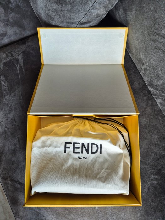 Fendi - By The Way - Crossbody-taske