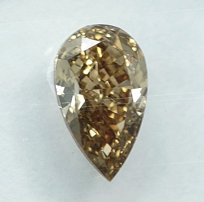 1 pcs Diamant  (Naturfarvet)  - 0.73 ct - Pære - Fancy Gullig Brun - VS1 - International Gemological Institute (IGI)