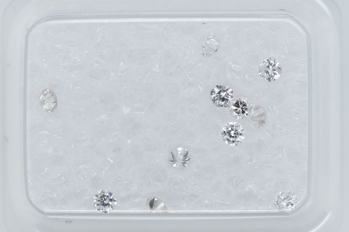 Ingen mindstepris - 11 pcs Diamant  (Natur)  - 0.30 ct - Rund - I1, I2, I3, SI1, SI2 - Gem Report Antwerp (GRA) - INGEN RESERVEPRIS