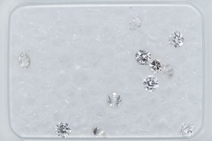 Ingen mindstepris - 11 pcs Diamant  (Natur)  - 0.30 ct - Rund - I1, I2, I3, SI1, SI2 - Gem Report Antwerp (GRA) - INGEN RESERVEPRIS