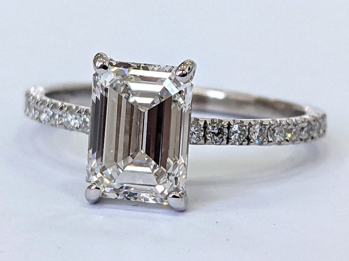 Ingen mindstepris - Ring - 14 karat Hvidguld -  1.88ct. tw. Diamant (Laboratoriedyrket) - Diamant - E VVS2 IGI