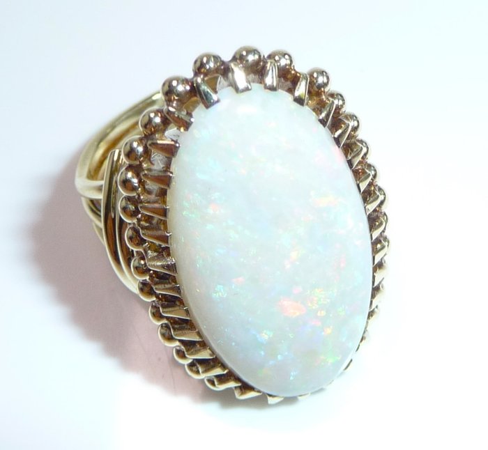 Ring - 14 karat Gulguld -  10.30ct. tw. Opal - Størrelse 53 kan ændres