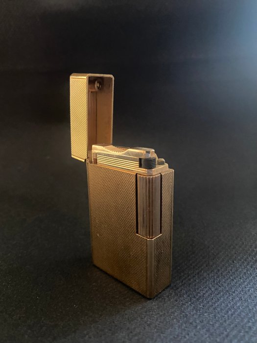 ST Dupont - Ligne 1 - Groot Model - Lighter - Forgyldt -  (3)