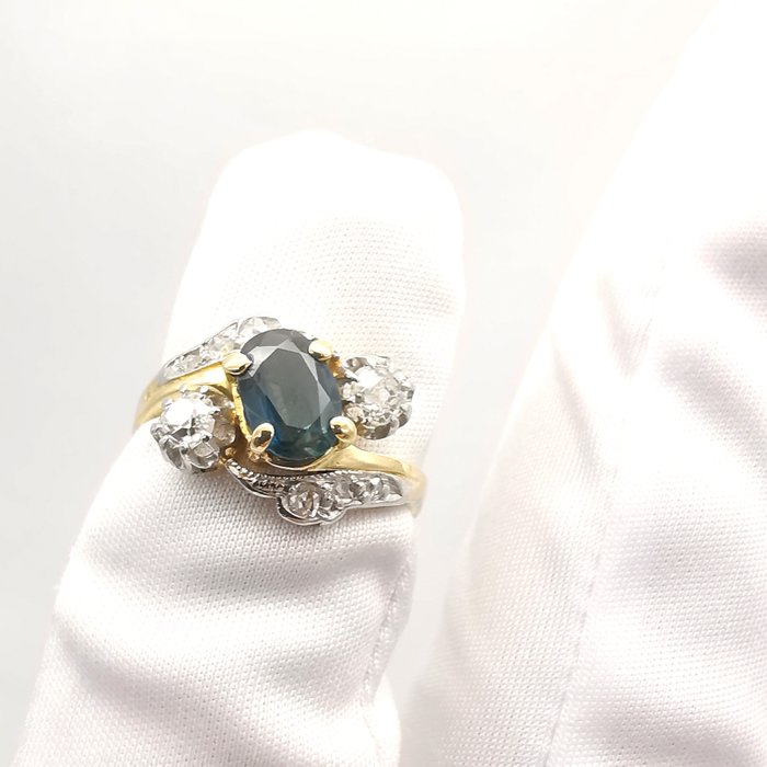 Ring - 18 kraat Gulguld -  1.62ct. tw. Safir - Diamant