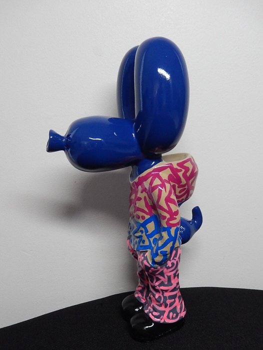 Enigme09 (1979) - Blue Street Balloon Dog