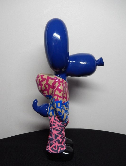 Enigme09 (1979) - Blue Street Balloon Dog