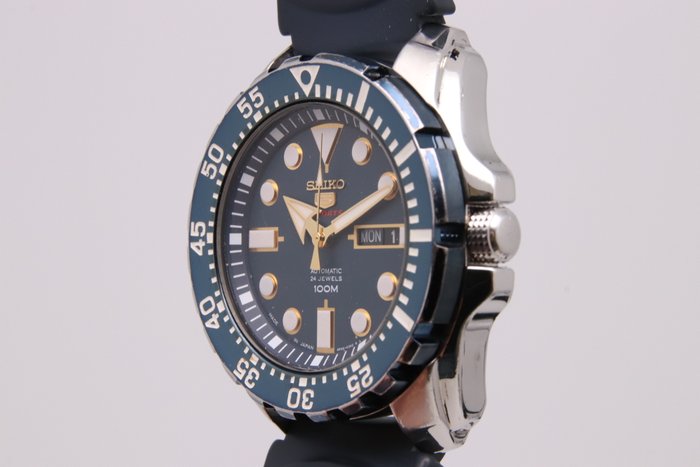 Seiko - Seiko 5 - Ingen mindstepris - SRP605J2 | 4R36-03T0 - Mænd - 2011-nu