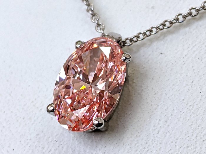 Ingen mindstepris - Halskæde med vedhæng - 14 karat Hvidguld -  2.12ct. tw. Lyserød Diamant (Laboratoriedyrket diamant i fancy farver) - FANCY VIVID PINK IGI