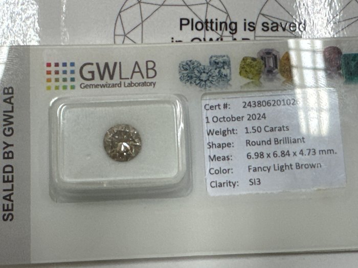 Ingen mindstepris - 1 pcs Diamant  (Naturfarvet)  - 0.91 ct - Rund - Fancy light Brun - SI3 - Gemewizard Gemological Laboratory (GWLab)