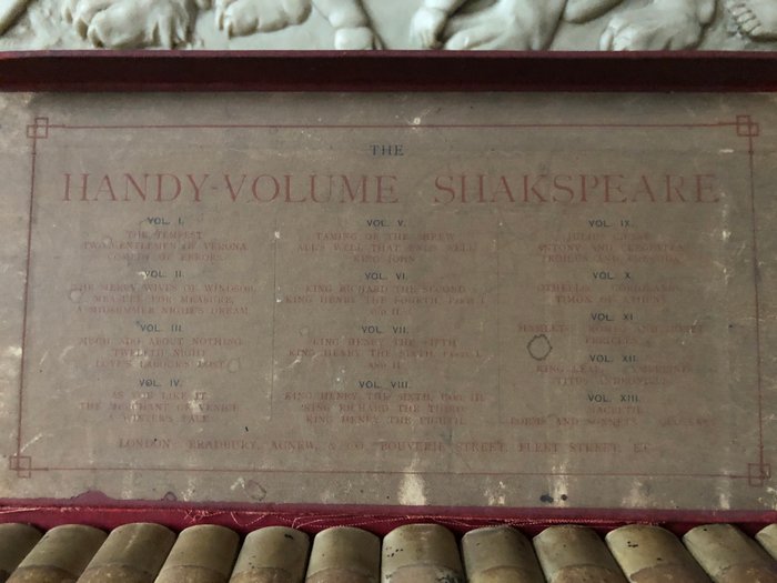 William Shakespeare. - A complete 13 volume set of The Handy-Volume Shakespeare - 1900