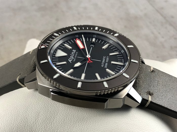 Alpina - Seastrong Diver 300 Automatic - AL-525LGGW4TV6 - Mænd - 2011-nu