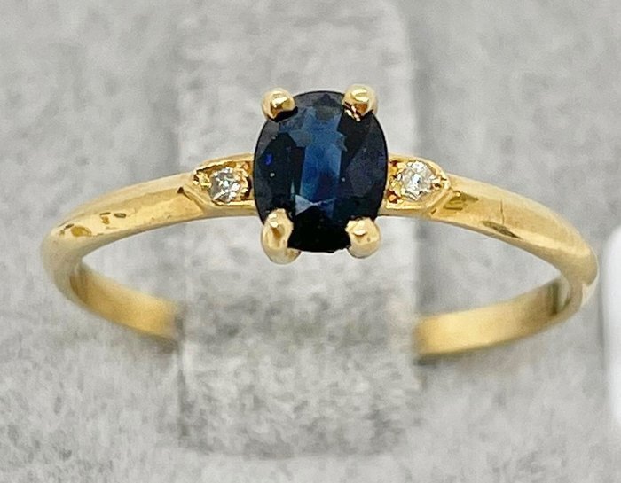 Ingen mindstepris - Ring - 18 kraat Gulguld -  0.20ct. tw. Safir