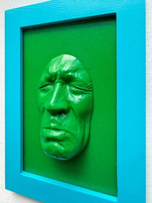 Gregos (1972) - Small green sadness on green background-blue light frame