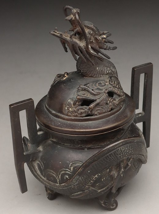 bronze røgelsebrænder (銅龍図香炉, kōro) fra Japans Meiji-periode - Bronze - Meiji-perioden (1868-1912)