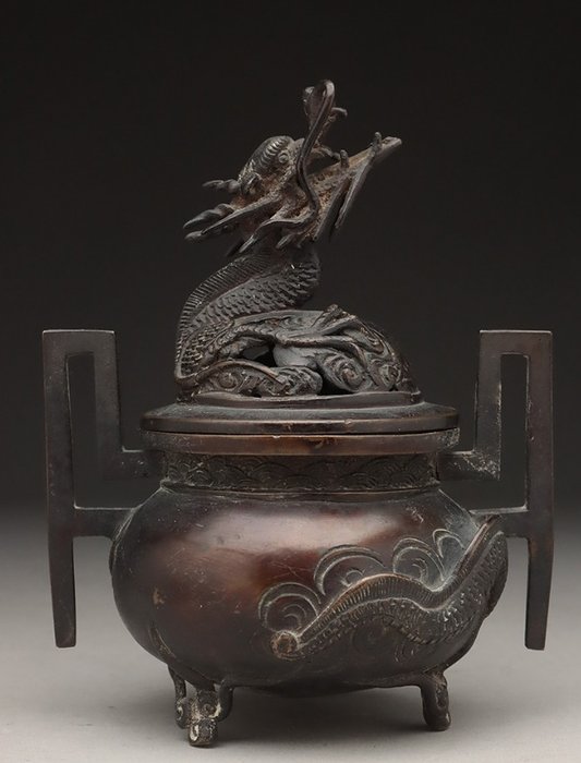 bronze røgelsebrænder (銅龍図香炉, kōro) fra Japans Meiji-periode - Bronze - Meiji-perioden (1868-1912)